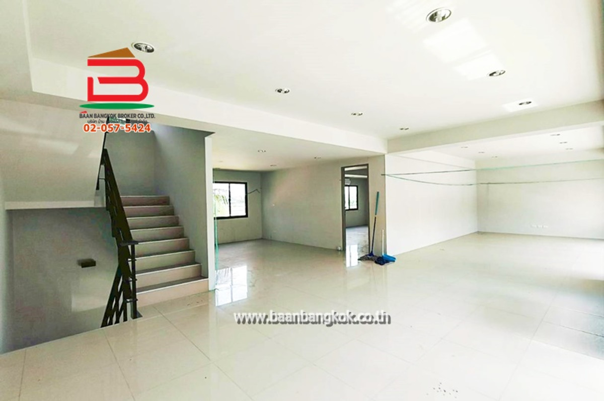 Home office Wayra Biznet Romklao-Suvarnabhumi (Vera Biznet Romklao-Suvarnabhumi), area 46.8 sq m, near Suvarnabhumi Airport, Ramkhamhaeng Road, Khlong Sam Prawet Subdistrict, Lat Krabang District. Loading...