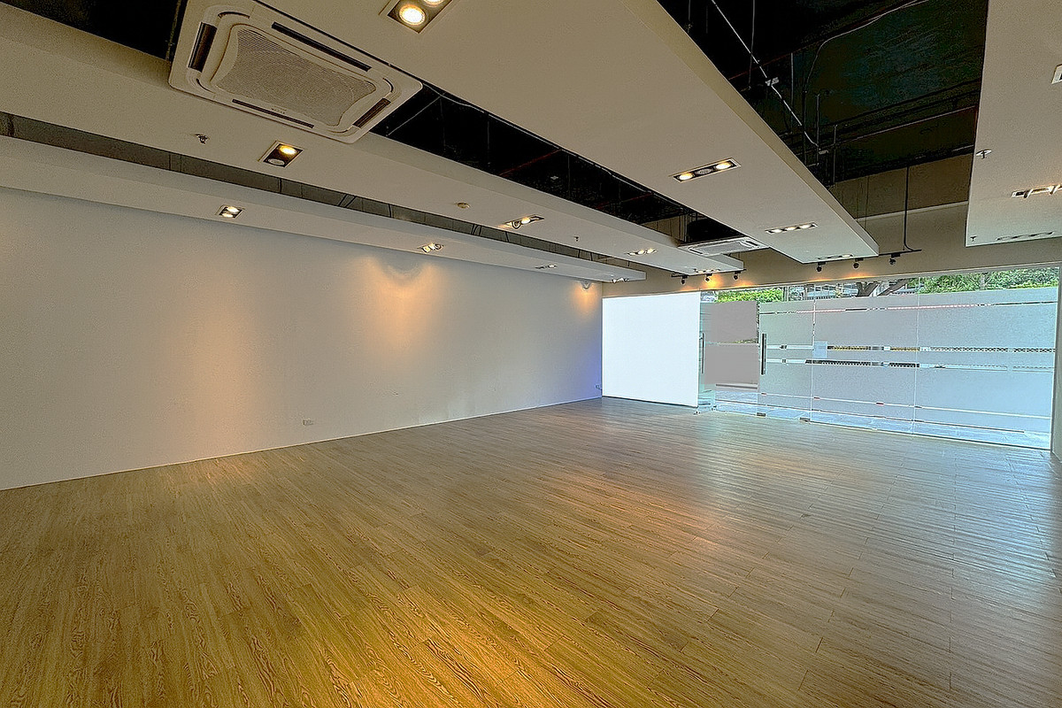 ให้เช่าร้านค้า/ตลาดนัดสุขุมวิท อโศก ทองหล่อ : 💥 พื้นที่ร้านค้าสภาพ 100% ทำเลอโศก ใจกลางย่านธุรกิจ เหมาะทำธุรกิจทุกประเภท 💥 ** NO CO-AGENT ** 