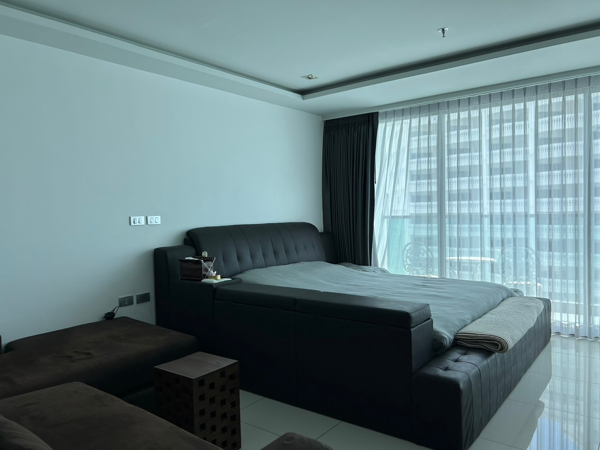 For SaleCondoPattaya, Bangsaen, Chonburi : Discover a truly elevated lifestyle in this exclusive sea-view condominium at Wongamat Tower, a luxury beachfront project located in Bang Lamung, Chonburi.