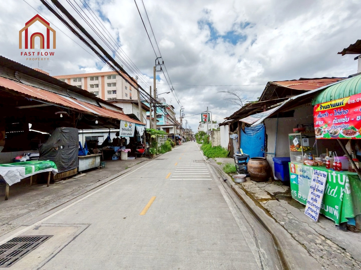 ให้เช่า ที่ดิน 136.3 ตารางวา แปลงมุม ซอยแจ้งวัฒนะ - ปากเกร็ด5 ใกล้สำนักงานเทศบาลนครปากเกร็ด ห่างจากถนนแจ้งวัฒนะ 250 เมตร หน้ากว้างประมาณ 16 เมตร ลึก 35 เมตร ถมแล้วพร้อมปลูกสร้าง ที่ดินเปล่า ซอยขจรเนติยุทธ IM Loading...