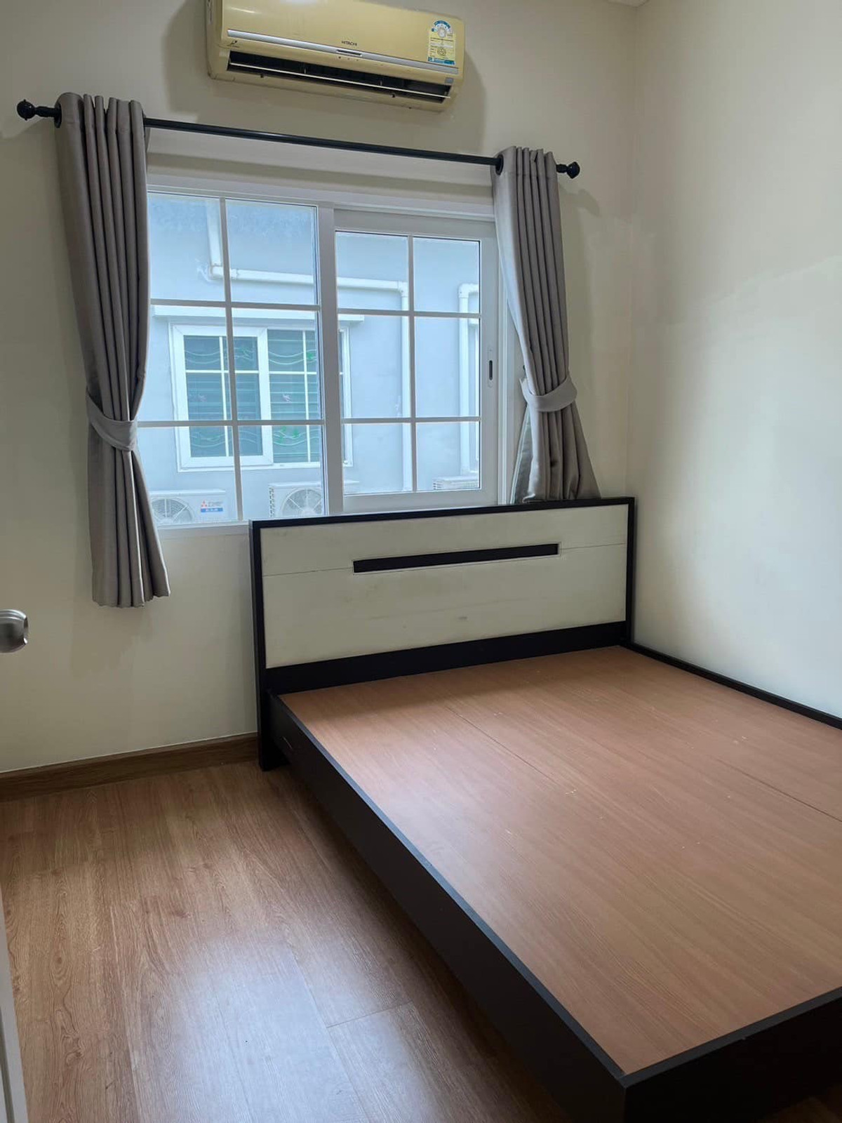 ขายทาวน์โฮมท่าพระ ตลาดพลู วุฒากาศ : ทาวน์โฮม โกลเด้น ทาวน์ สาทร / 4 ห้องนอน (ขายพร้อมผู้เช่า), Golden Town Sathorn / Townhome 4 Bedrooms (SALE WITH TENANT) BALL014