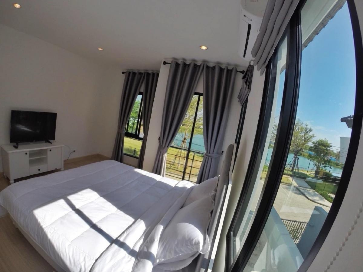 ขาย บ้านเดี่ยว Delight Don Muang หน้าทะเลสาบ Loading...