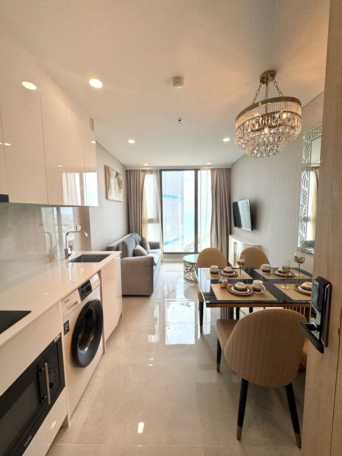(FQ) Condo next to Jomtien Beach, beautiful room, fully furnished. Loading...