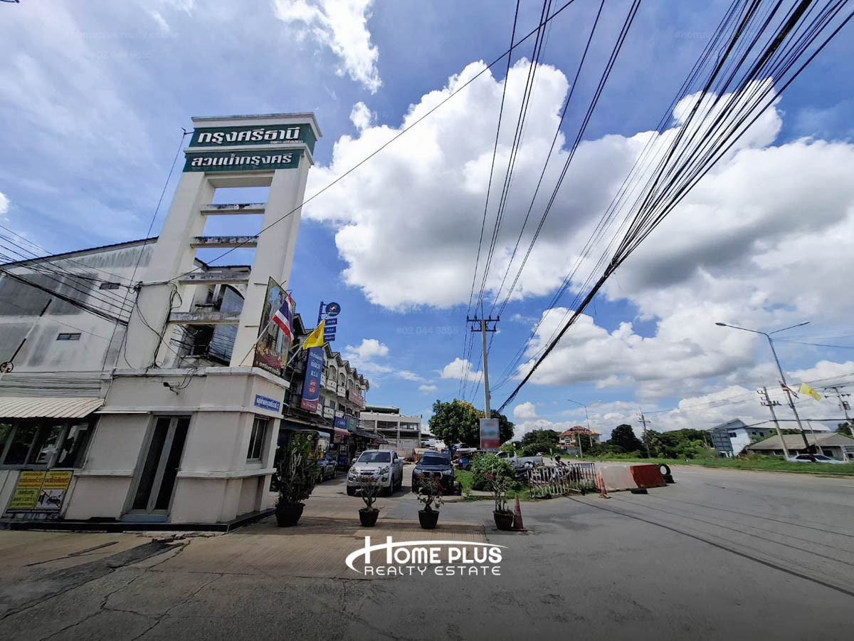 Krung Sri Thani Village (corner), Wat Tum Subdistrict, Phra Nakhon Si Ayutthaya District Ayutthaya Loading...