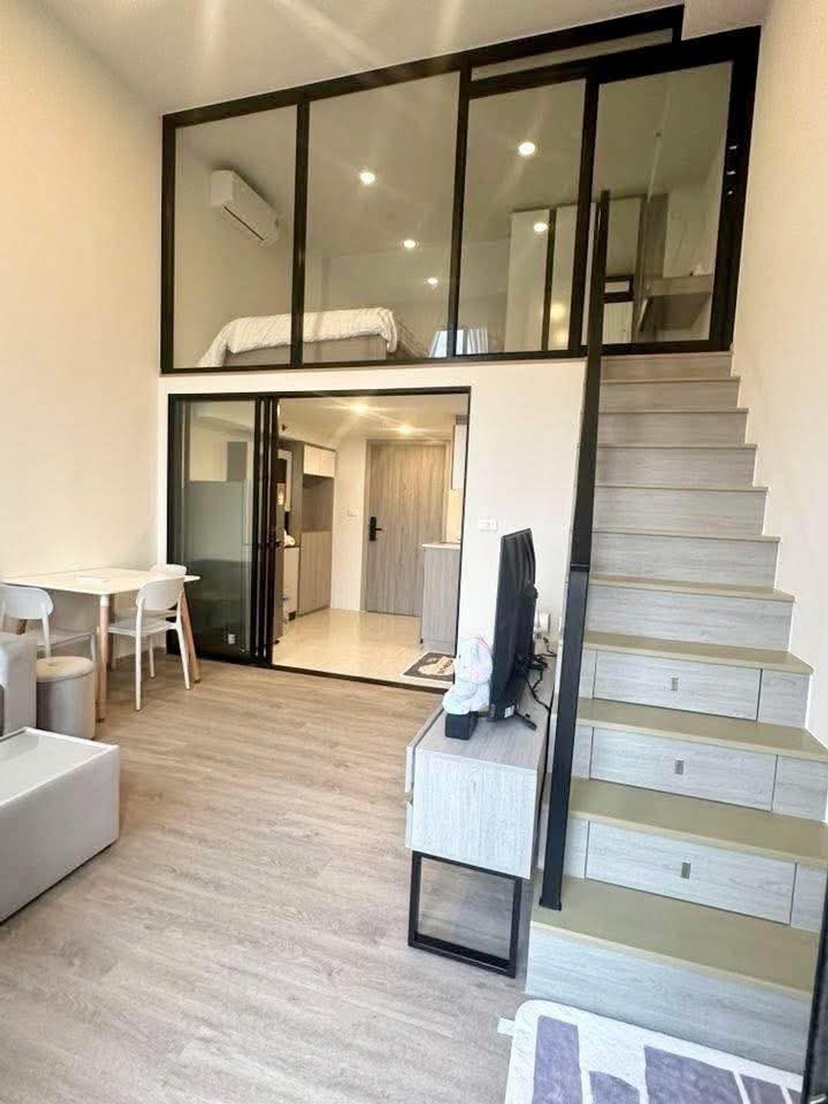 For RentCondoRattanathibet, Sanambinna : For rent 📍 Origin Plug & Play Nonthaburi Station 📍 Fully furnished and equipped, near MRT Nonthaburi Intersection