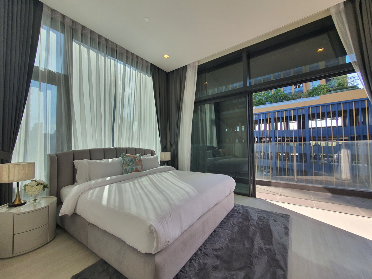 For RentCondoRama9, Petchburi, RCA : Circle Living Prototype for rent, 200,000 baht [MKr251044]