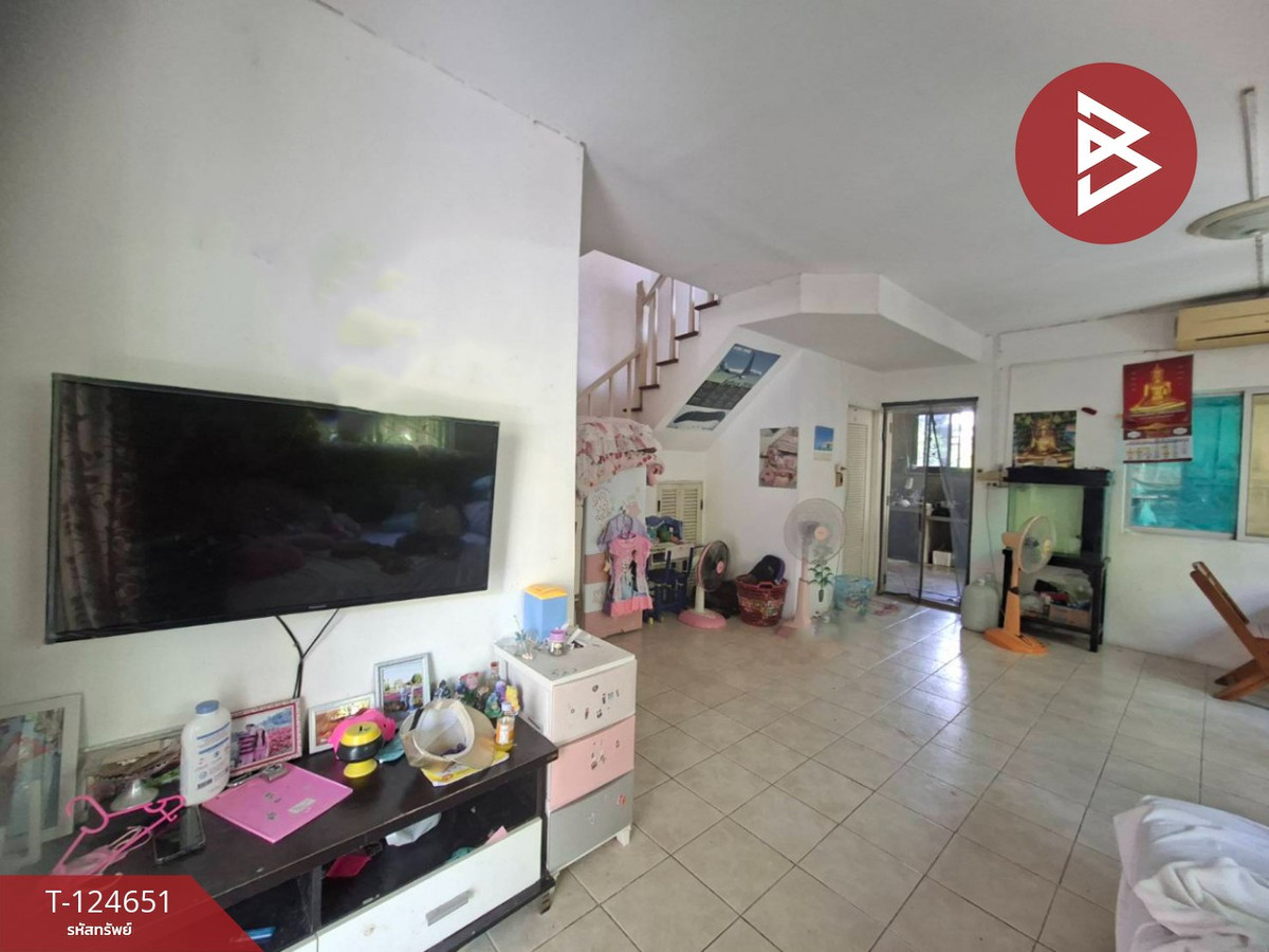 Semi-detached house for sale, Pruksa Village 27/1, Lat Krabang, Chachoengsao. Loading...