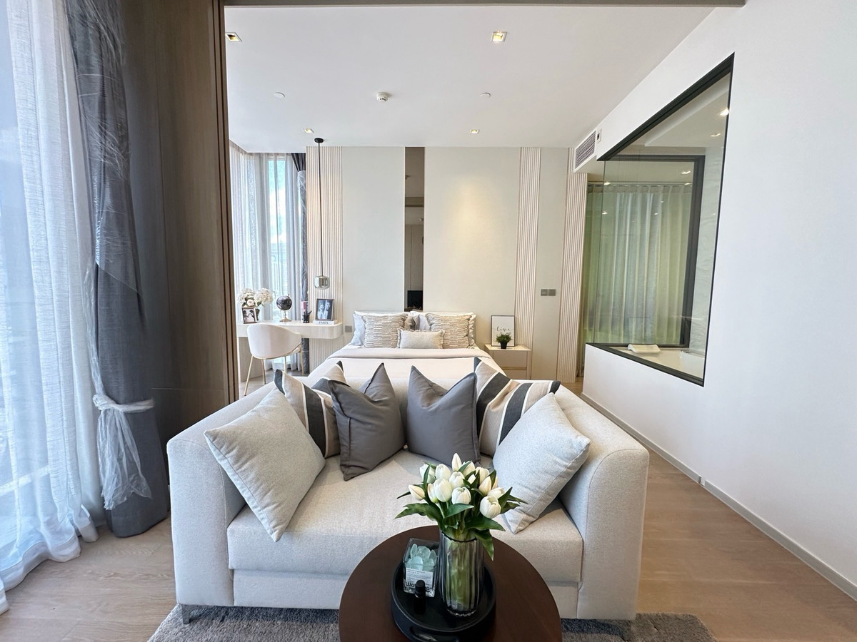 For SaleCondoSilom, Saladaeng, Bangrak : 🔥 Sample room for sale, luxury condo Ashton Silom (Aston Silom) BTS Chong Nonsi, 1 bed 50 sq m, building closing price 9.33 MB, high floor, beautiful room.