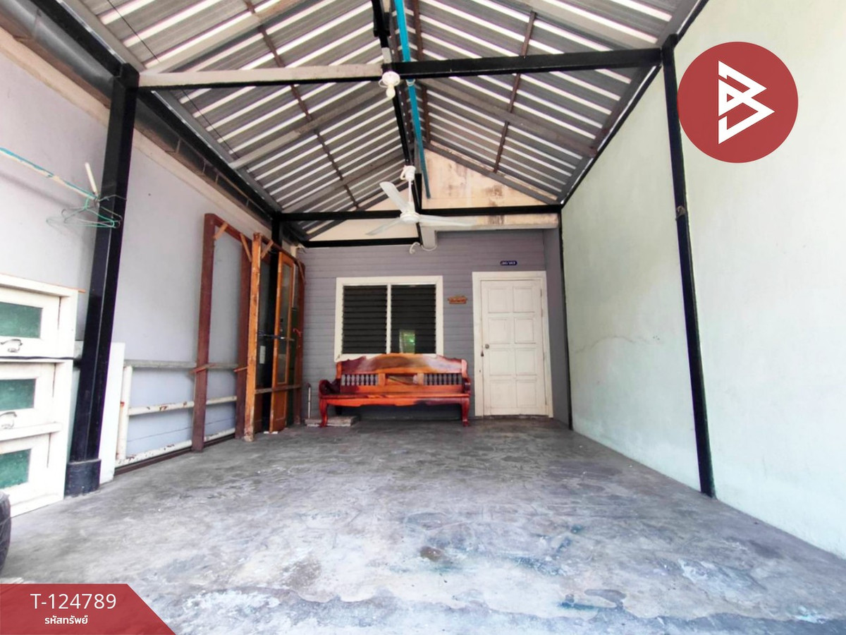 Townhouse for sale Sirarom 3 Bangpakong Village, Chachoengsao Loading...