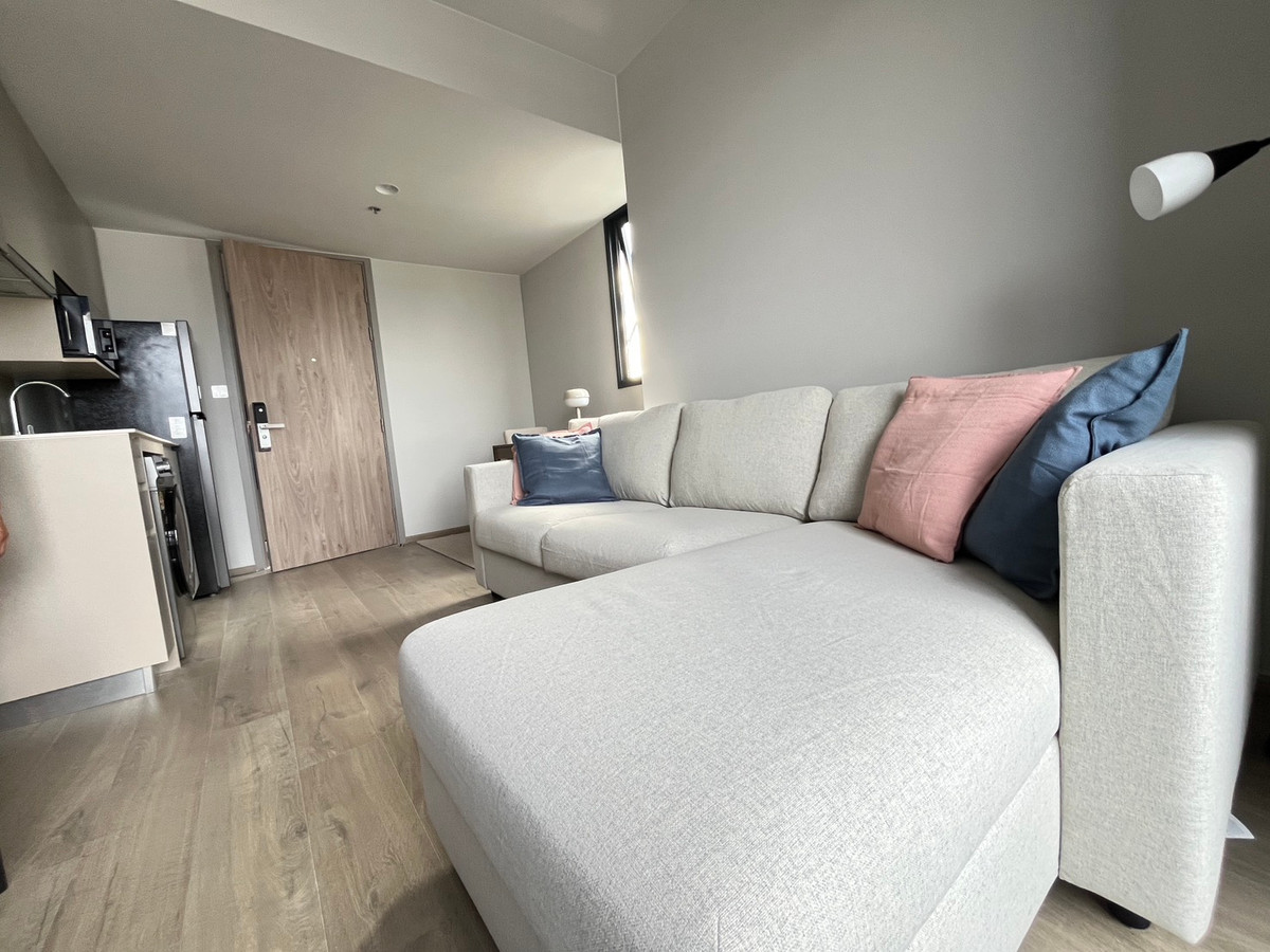 ให้เช่าคอนโดคลองเตย กล้วยน้ำไท : room for rent at The Crown Residences