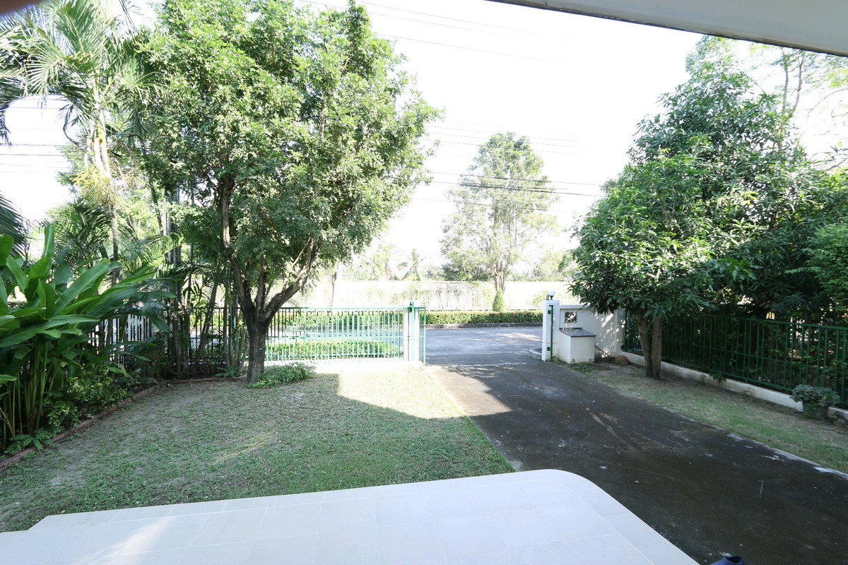 🔥Single house, Land and House project, for rent with furniture. electrical appliance Just carry your bag and move in.Chollada Village Wongwaen-Rattanathibet, Nonthaburi (Soi Wat Lat Pla Duk)  	Area size 65.7 sq m, usable area 145 sq m.    4 bedrooms, 2 Loading...