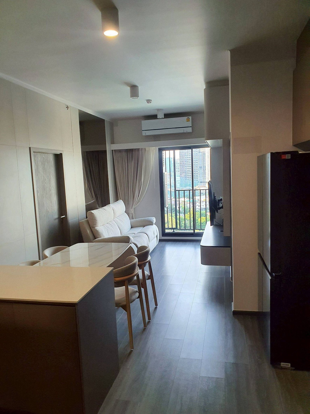 ให้เช่าคอนโดคลองเตย กล้วยน้ำไท : ✨ คอนโดใหม่แต่งครบ Ideo Sukhumvit–Rama 4 | 2 ห้องนอน ชั้นสูง วิวเมือง | เดินทางสะดวก ใกล้ BTS พระโขนง (มีบริการรถรับส่ง)