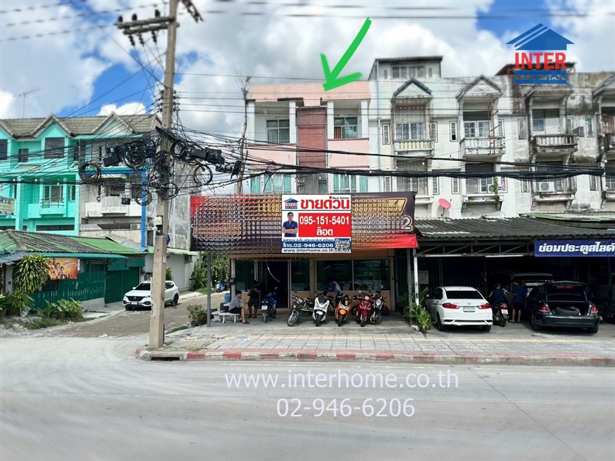For SaleShop HousePathum Thani,Rangsit, Thammasat : Commercial building, 3.5 floors, 58 sq m, commercial building, Soi Lam Luk Ka 17, Lam Luk Ka Road, Phahon Yothin Road, Vibhavadi Road, Lam Luk Ka, Pathum Thani.