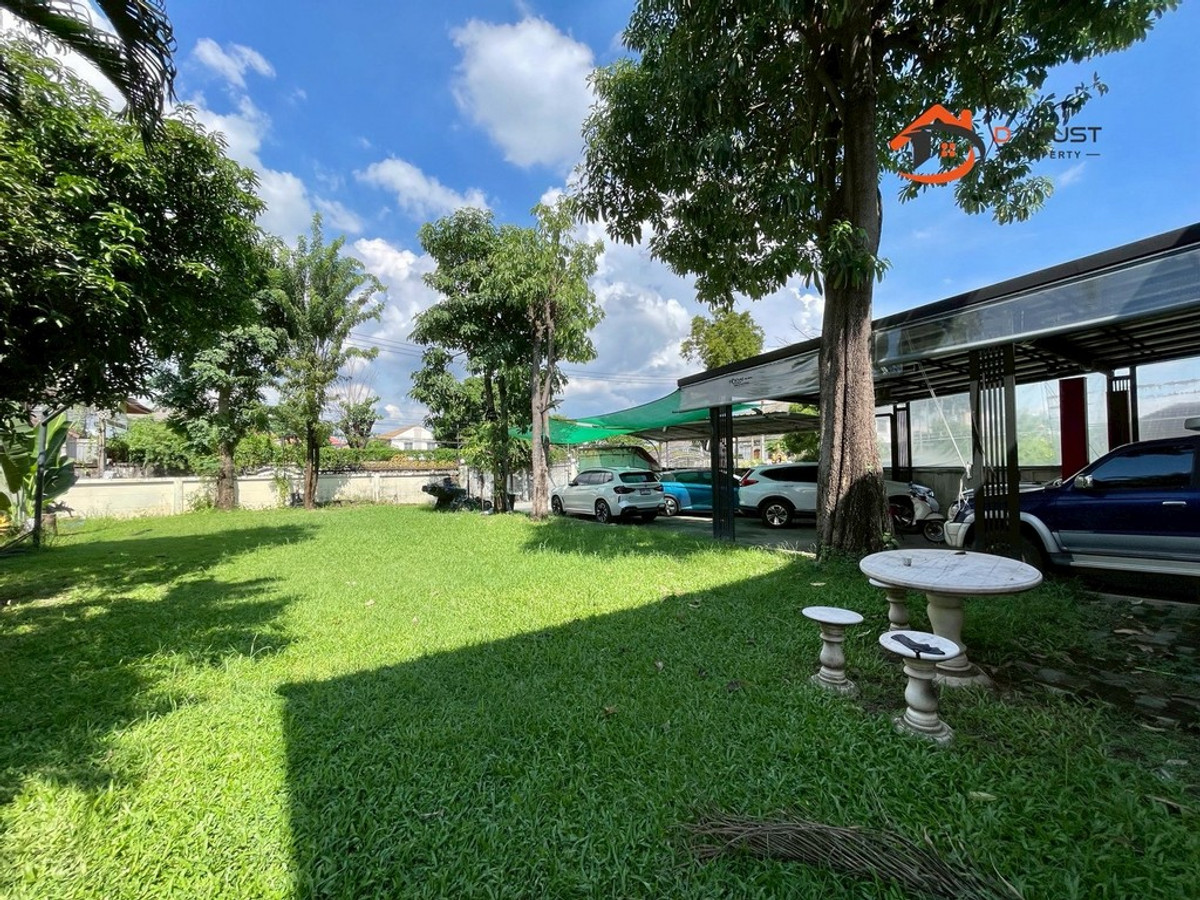 ขายบ้านเดี่ยว 2 ชั้น 200 ตรว. 300 ตรม. ในหมู่บ้านทิพวัล ถ.เทพารักษ์ สมุทรปราการ ปากซอยติดรถไฟฟ้าสายสีเหลือง เชื่อมออกสุขุมวิท ศรีนครินทร์ สะดวก Loading...