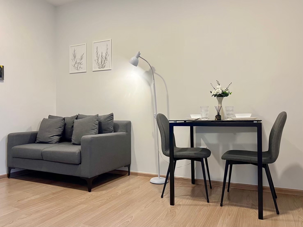 Brand new room, ready to move in, Chewathai Pinklao Condo, Chewathai Pinklao. Loading...