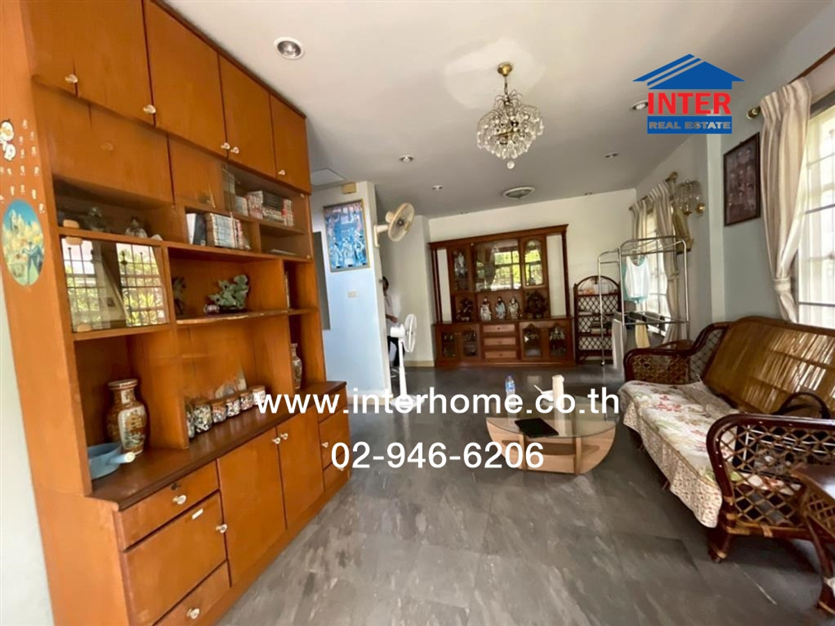 บ้านเดี่ยว 2 ชั้น 50.8 ตร.ว. หมู่บ้านลลิลกรีนวิลล์ รามอินทรา-วัชรพล ซอยสุขาภิบาล5 ซอย72 ถนนรามอินทรา ถนนสุขาภิบาล5 เขตสายไหม กรุงเทพมหานคร Loading...