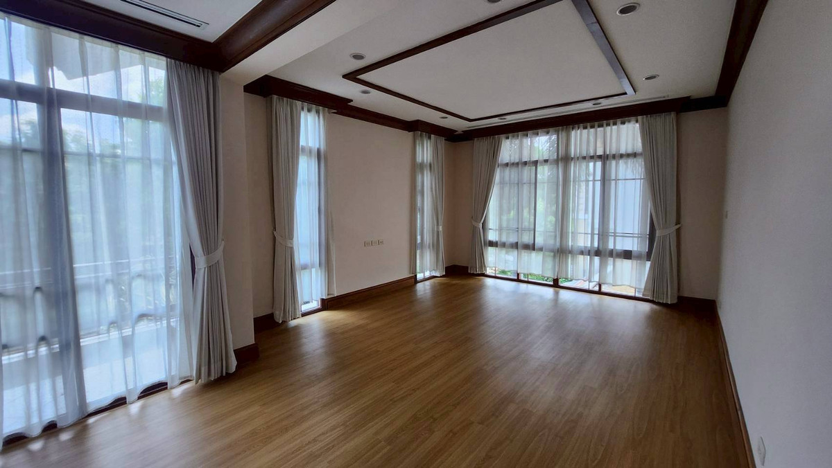 ให้เช่าบ้านหรู @ บ้านแสนสิริ สุขุมวิท 67 5 นาทีถึง BTS พระโขนง Loading...