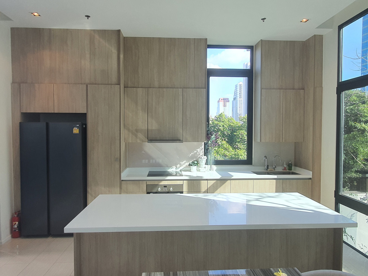 For RentCondoRama9, Petchburi, RCA : Circle Living Prototype for rent, 200,000 baht [MKr251044]