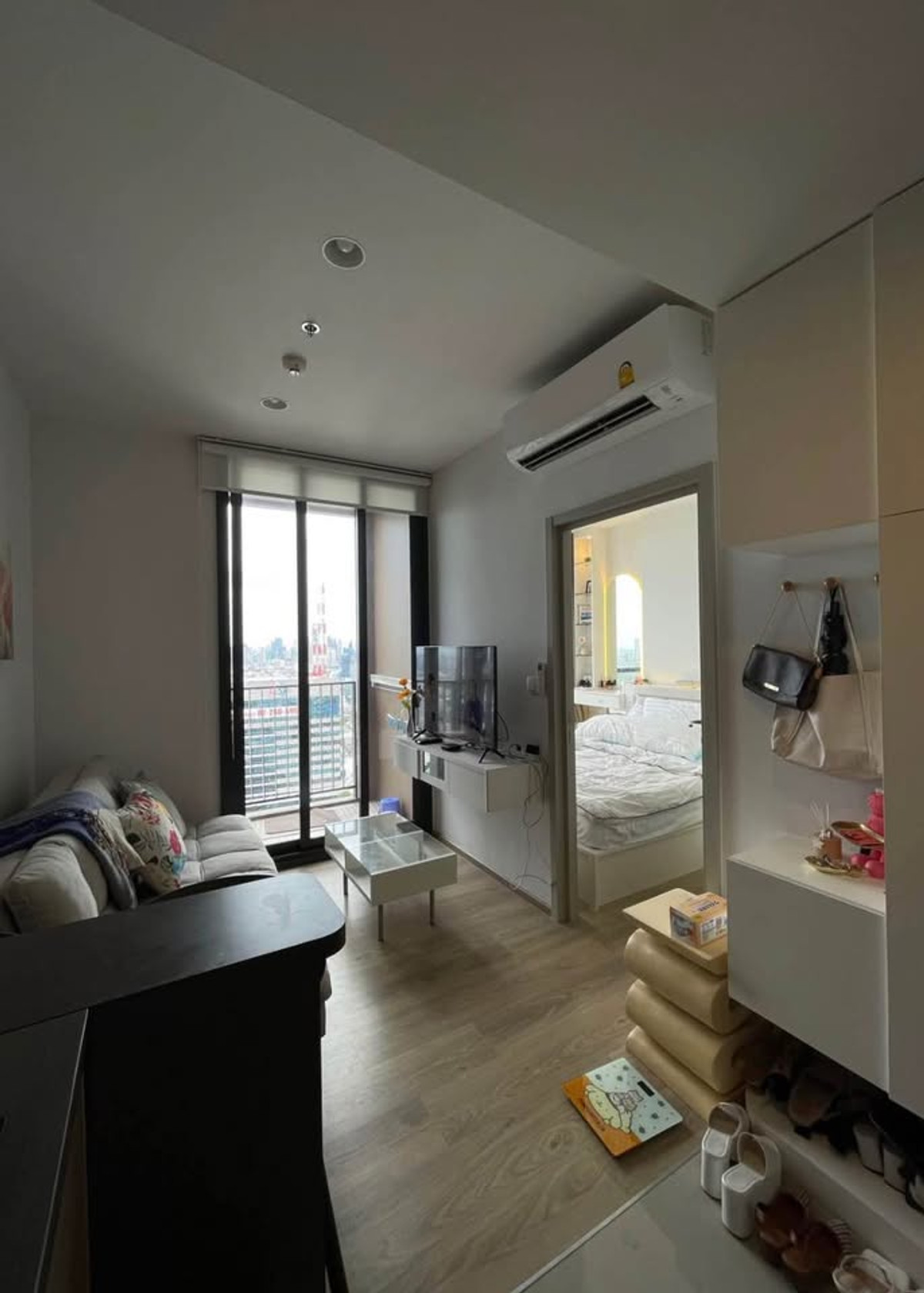 ให้เช่าคอนโดสุขุมวิท อโศก ทองหล่อ : ให้เช่า Oka Haus Sukhumvit 36 ราคา 21,000 บาท [NCr251036]