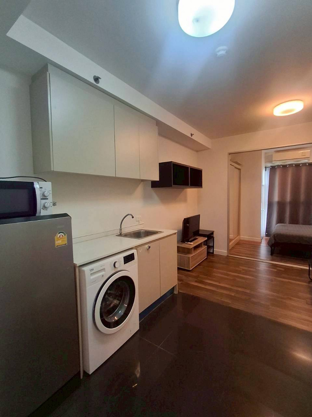 ให้เช่าคอนโดบางนา แบริ่ง ลาซาล : ให้เช่าคอนโด เอ สเปซ มี บางนา ใกล้เมกะ 1 นอน 26 ตรม. ราคา 6,500 บาท 