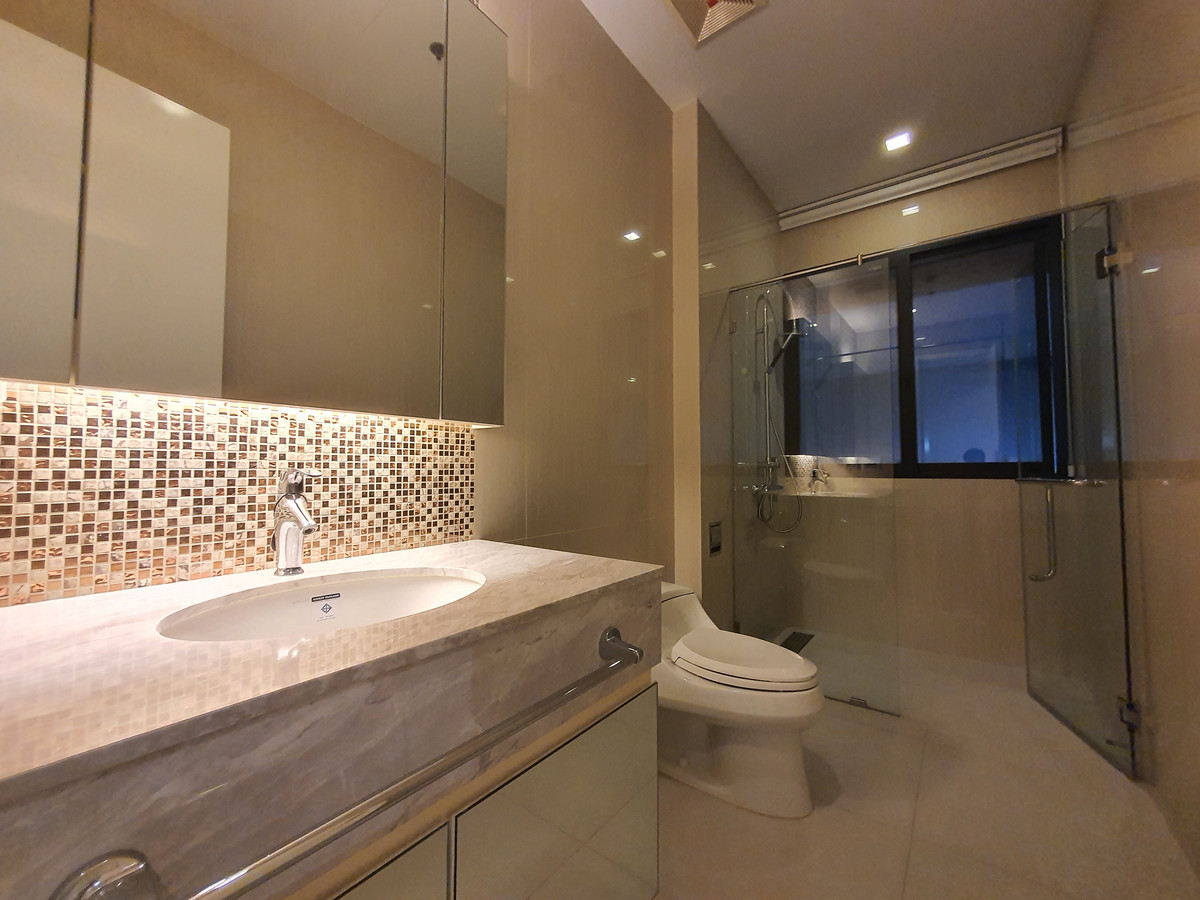 For RentCondoRama9, Petchburi, RCA : Circle Living Prototype for rent, 200,000 baht [MKr251044]