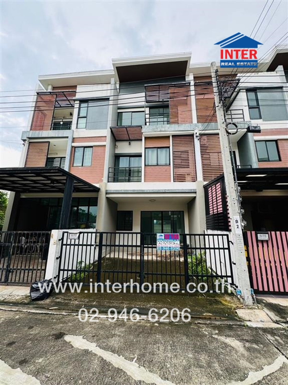 ทาวน์โฮม 3 ชั้น 19.6 ตร.ว. หมู่บ้านดิไอดอล2 ซอยเพชรเกษม68 แยก14 ถนนเพชรเกษม ถนนกาญจนาภิเษก เขตบางแค กรุงเทพมหานคร Loading...