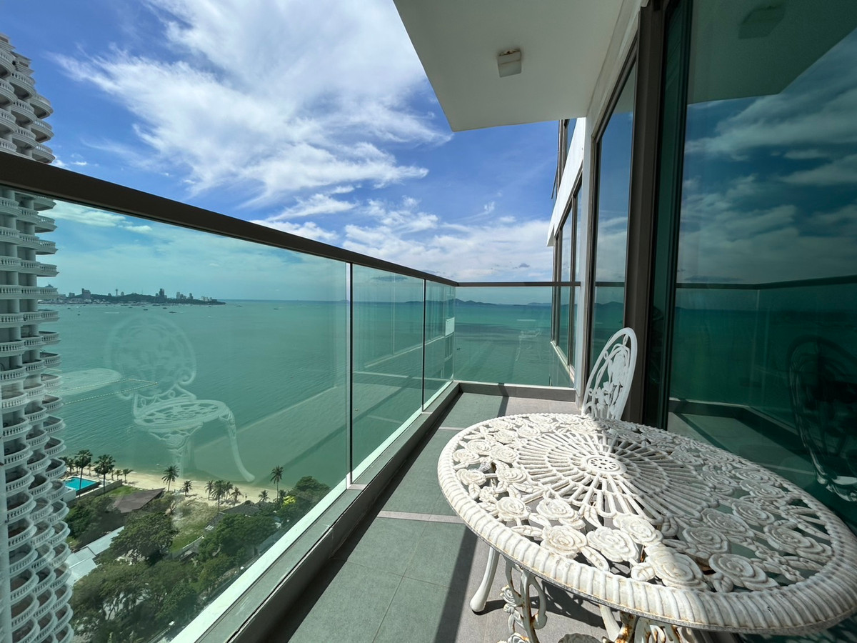 Discover a truly elevated lifestyle in this exclusive sea-view condominium at Wongamat Tower, a luxury beachfront project located in Bang Lamung, Chonburi. Loading...