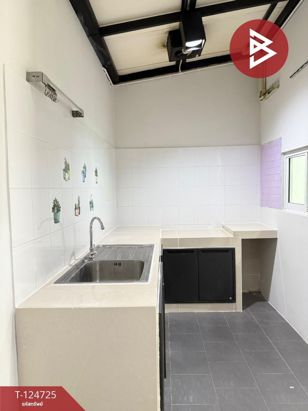 Townhouse for sale Forre Village Pinklao-Phutthamonthon Sai 5, Sam Phran, Nakhon Pathom Loading...