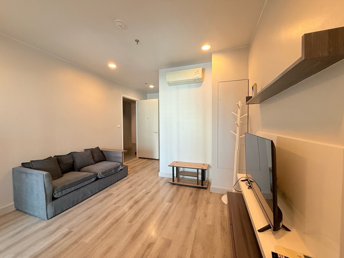 ขายคอนโดสาทร นราธิวาส : ขาย 1 นอน Centric Sathorn St.Louis ห้องรีโนเวท 40 ตรม ชั้นสูง ราคาดี 
