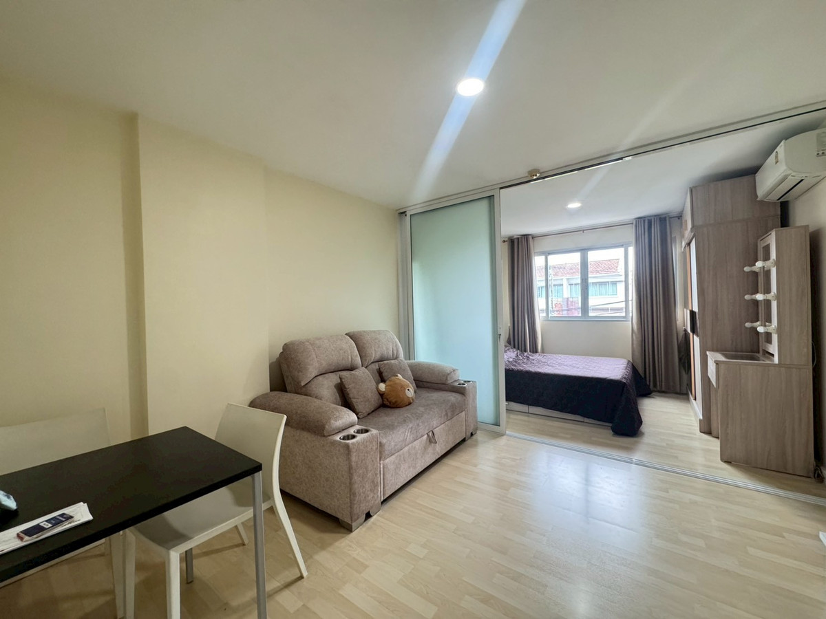Worth it for both living and investingð°! D Condo On NutâSuvarnabhumi Beautiful room, ready to move in, fully furnished, near Airport Link Lat Krabang. Very convenient to travel âïļ Buying is worth it, renting out has good returns ð° Loading...