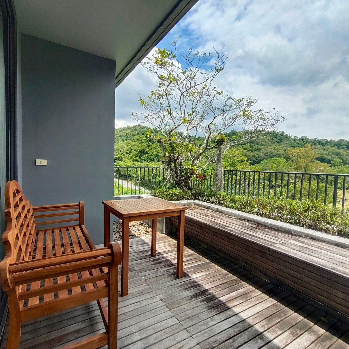 For SaleCondoPak Chong KhaoYai : The Valley Khao Yai: Condo for sale, corner room, 3 bedrooms, 150 sq m.