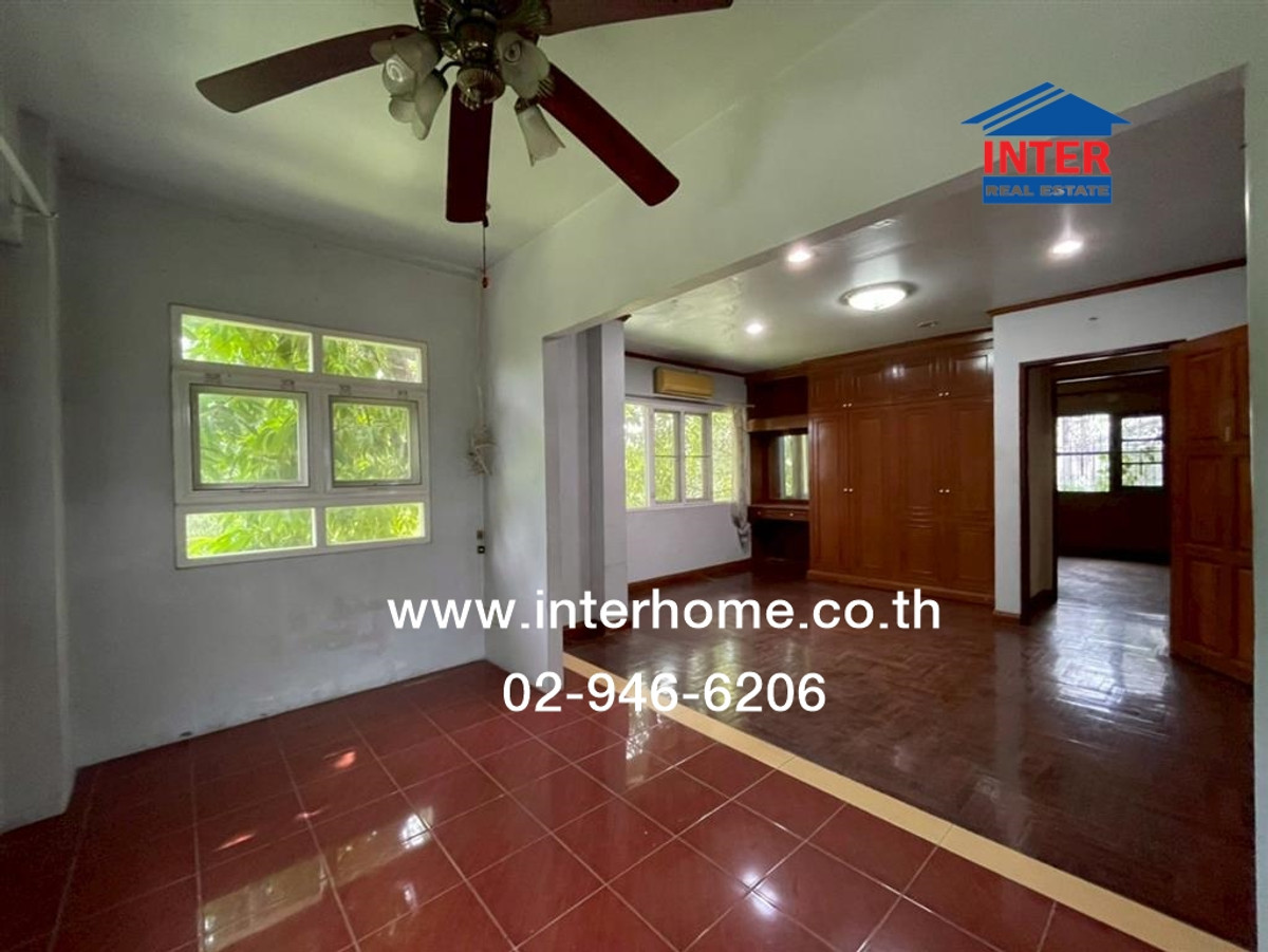 บ้านเดี่ยว 2 ชั้น 85 ตร.ว. หมู่บ้านซื่อตรง ลาดพร้าว87 ซอยประดิษฐมนูธรรม10 ซอยลาดพร้าว87 แยก7 ซอยประดิษฐมนูธรรม10 ถนนลาดพร้าว ถนนประดิษฐมนูธรรม10 เขตวังทองหลาง กรุงเทพมหานคร Loading...