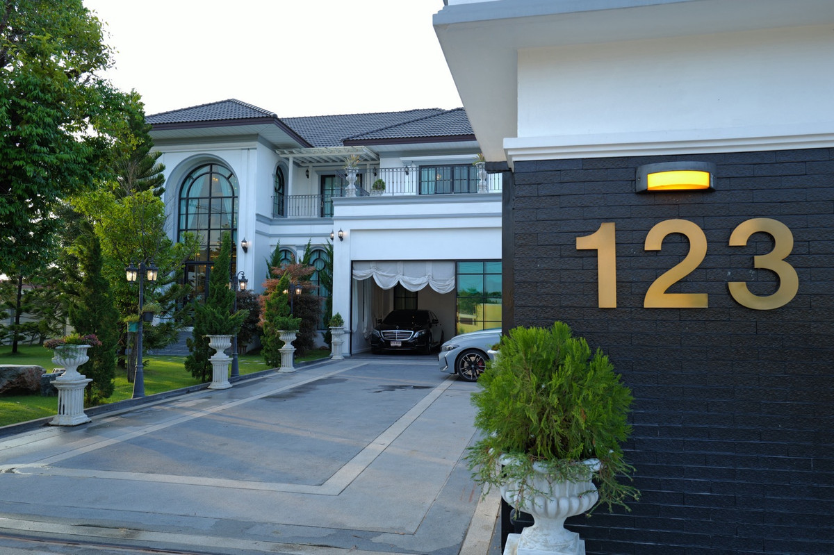 For SaleHouseRama5, Ratchapruek, Bangkruai : Luxury house for sale, 5 bedrooms, 7 bathrooms, The Lagoon 1-2, Sam Khok, Pathum Thani.