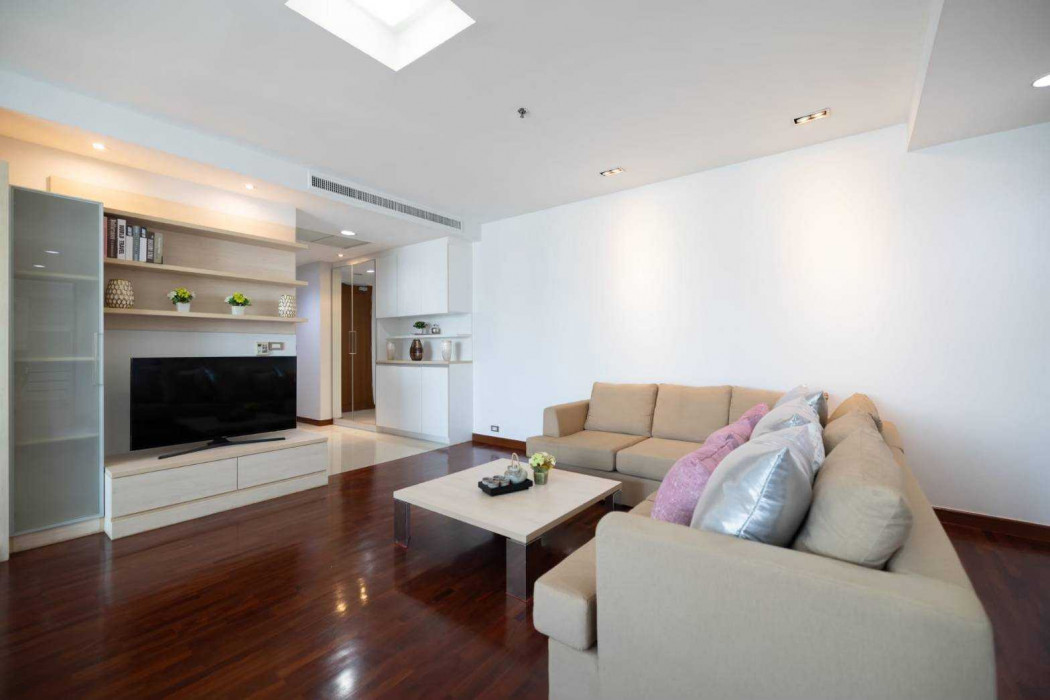 For RentCondoKhlongtoei, Kluaynamthai : Condo for rent: The Residence Sukhumvit 24, 160 sq m, near BTS Phrom Phong