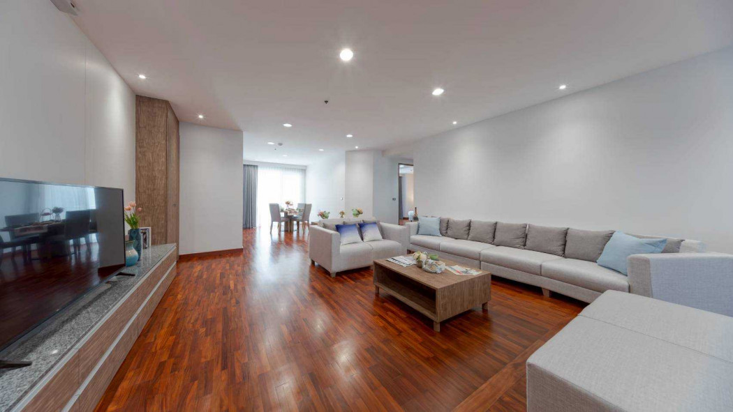 Condo for rent: The Residence Sukhumvit 24, 320 sq m, near BTS Phrom Phong Loading...