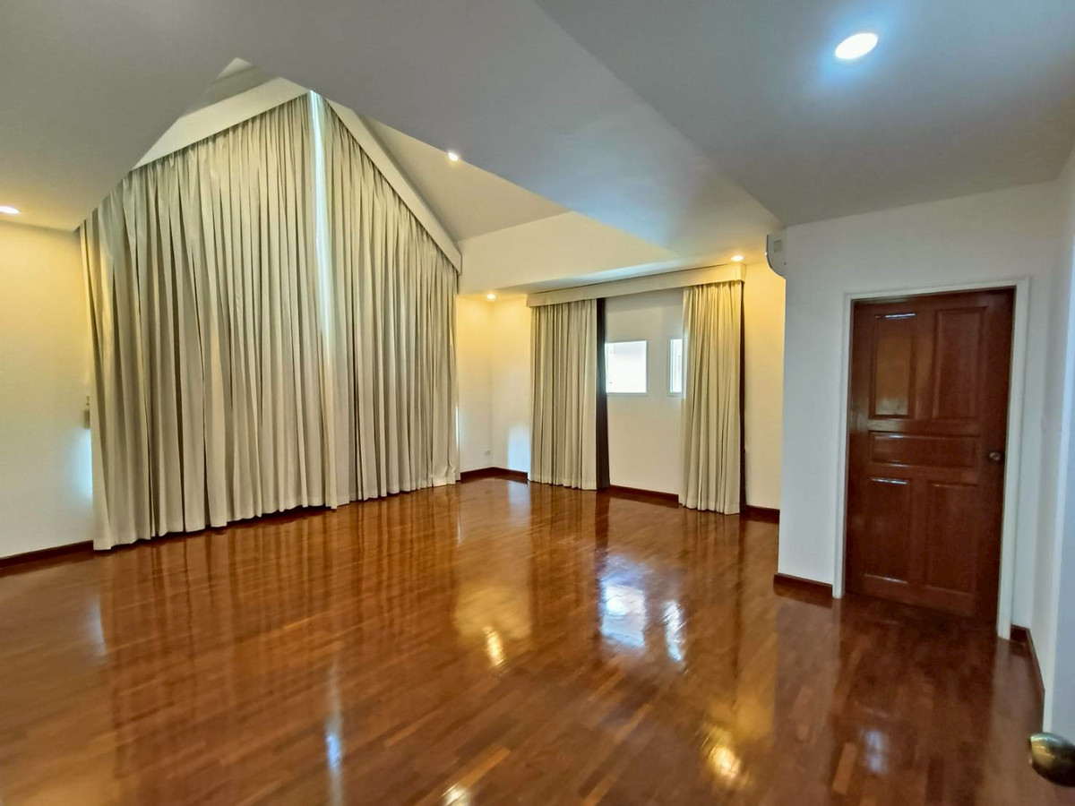Single house for rent, Nichada Thani, 4 bedrooms, near ISB_Palmtree International School. Loading...