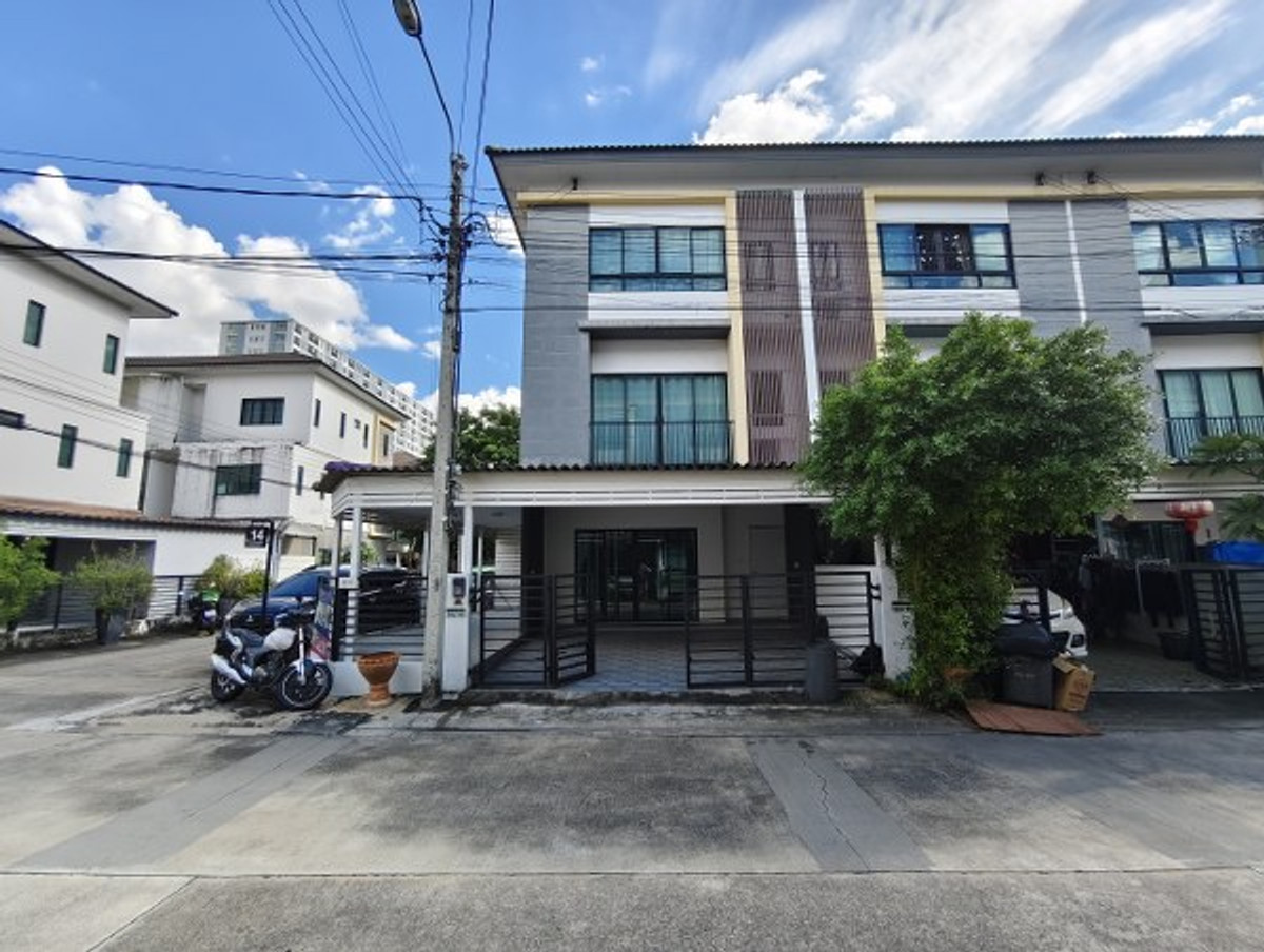 Great value townhome The Connect 3 Location opposite Central Rattana (6114) Loading...