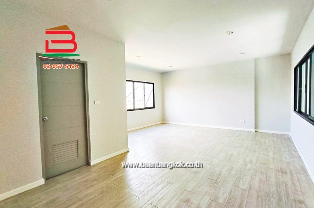 Home office Wayra Biznet Romklao-Suvarnabhumi (Vera Biznet Romklao-Suvarnabhumi), area 46.8 sq m, near Suvarnabhumi Airport, Ramkhamhaeng Road, Khlong Sam Prawet Subdistrict, Lat Krabang District. Loading...