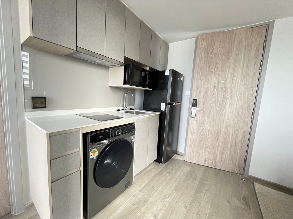 room for rent at The Crown Residences Loading...