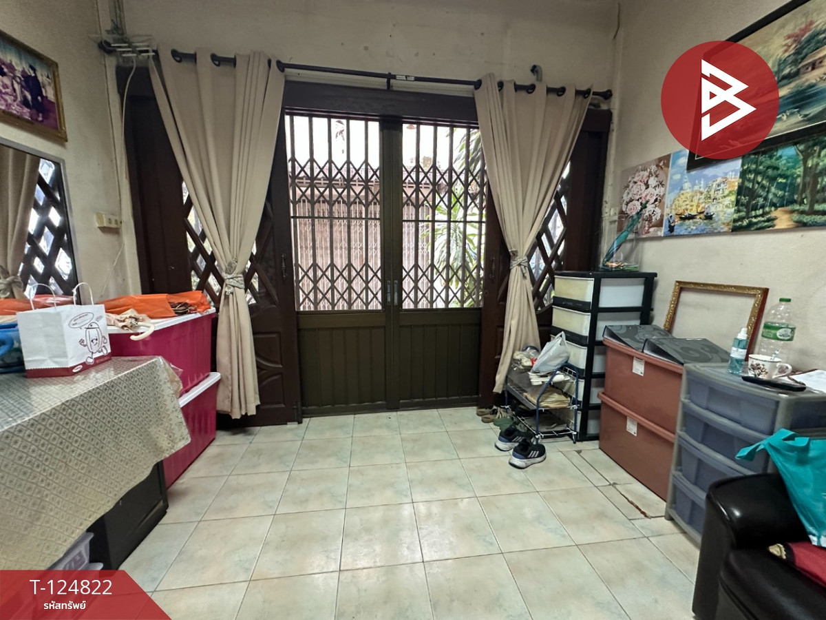 Commercial building for sale, 3 floors, area 12 sq m, Ratchathewi, Bangkok. Loading...
