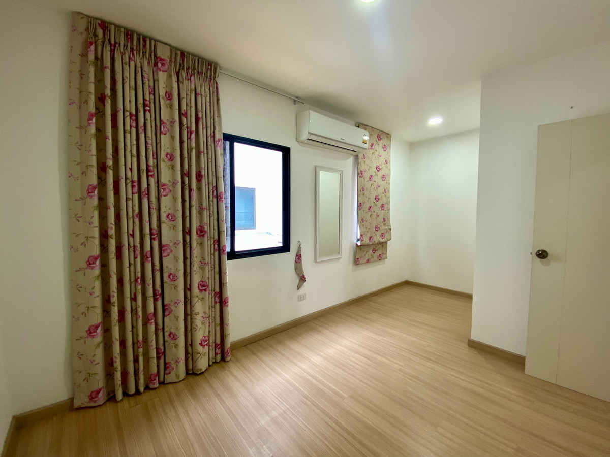 For SaleTownhomeEakachai, Bang Bon : Townhouse J Grand Sathorn - Kanlapaphruek / 4 Bedrooms (FOR SALE), J Grand Sathorn - Kanlapaphruek / Townhouse 4 Bedrooms (FOR SALE) BALL011