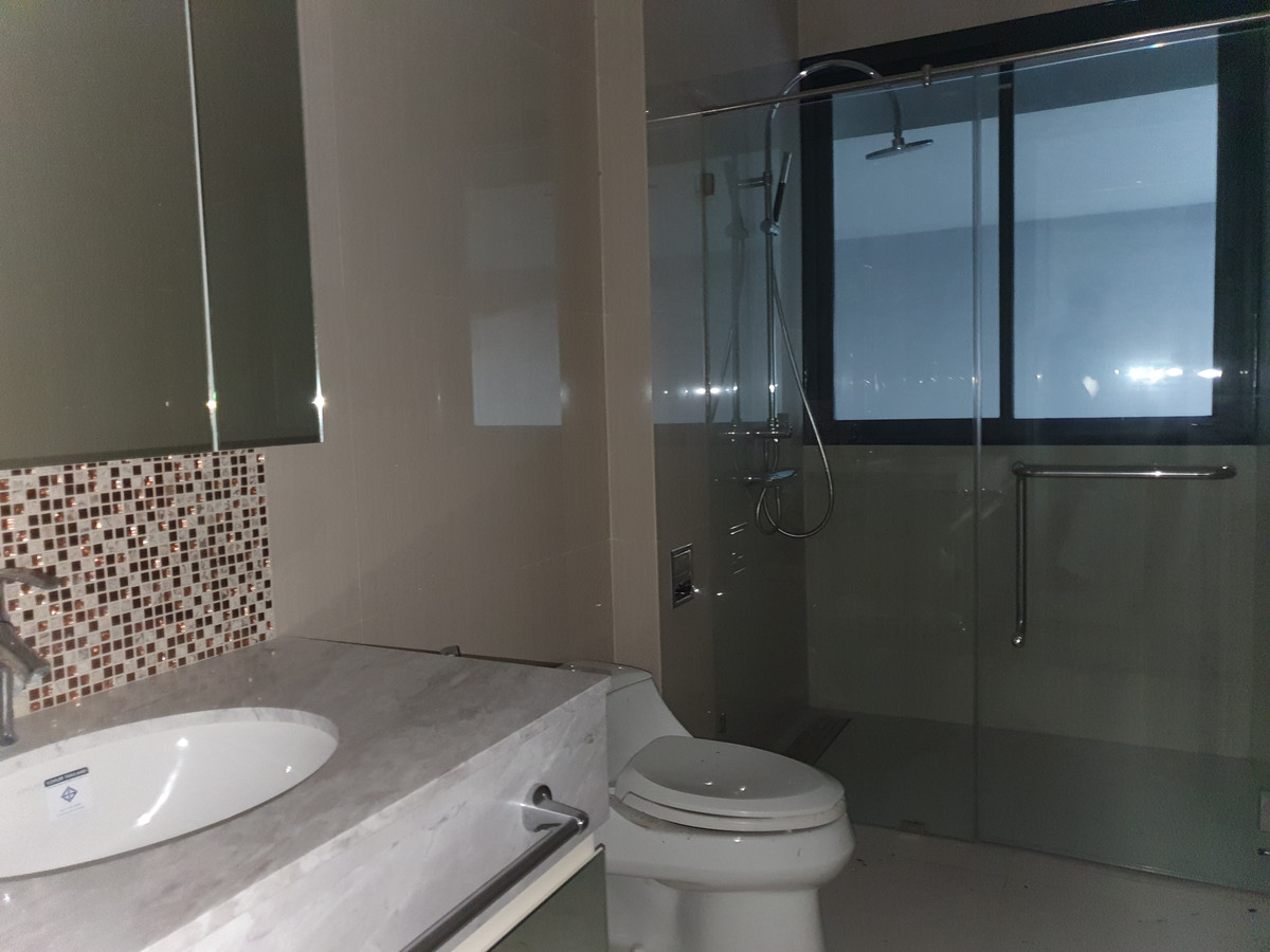 For RentCondoRama9, Petchburi, RCA : Circle Living Prototype for rent, 200,000 baht [MKr251044]