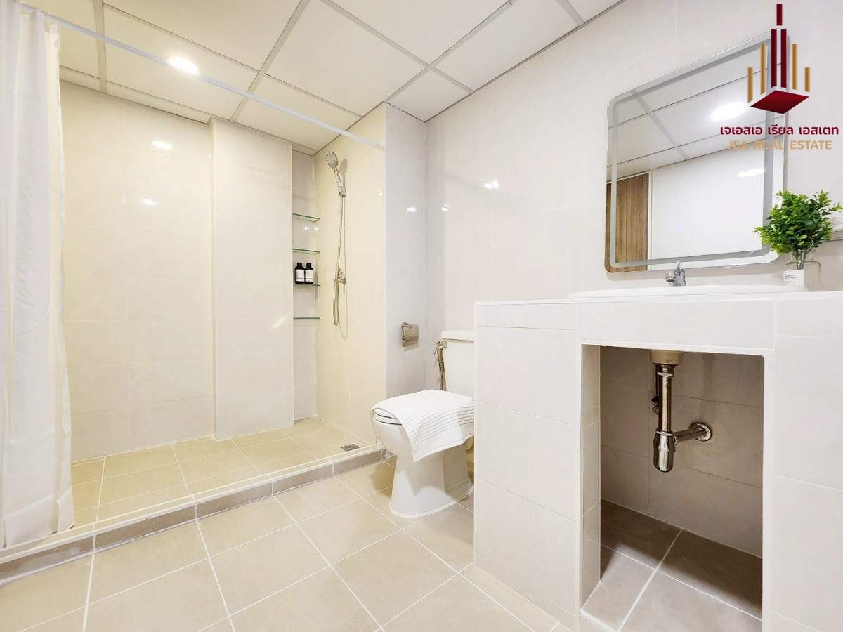 For SaleCondoLadprao, Central Ladprao : ✨ For Sale: Century Park Ladprao Condo ✨ 💰 Only 1,499,000 THB