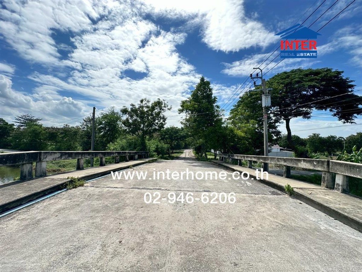 Empty land 400 sq m. Land near Sarasas Witaed Sai Noi School. Soi Khlong Ta Klai Bang Kruai–Sai Noi Road Kanchanaphisek Road, Chaiyaphruek Road, Bang Bua Thong, Nonthaburi Loading...