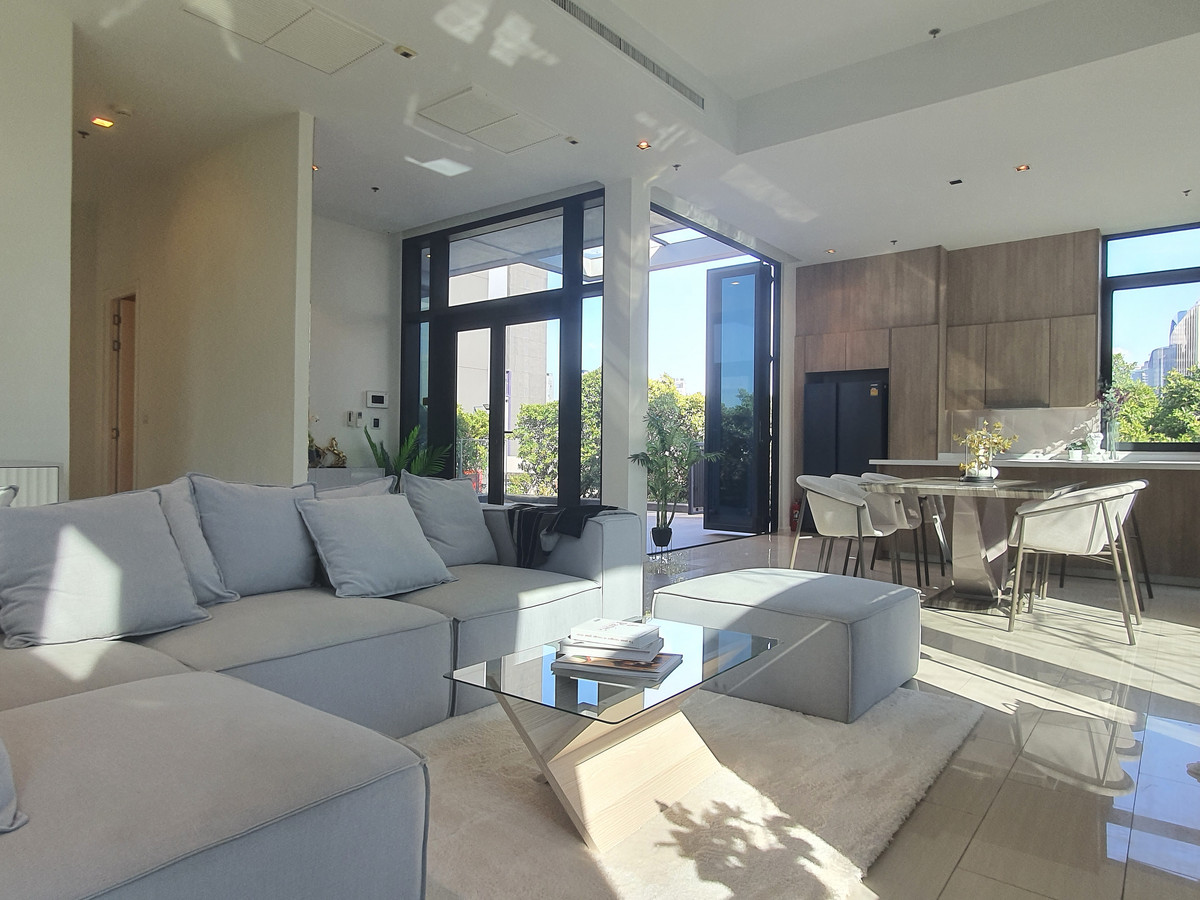 For RentCondoRama9, Petchburi, RCA : Circle Living Prototype for rent, 200,000 baht [MKr251044]