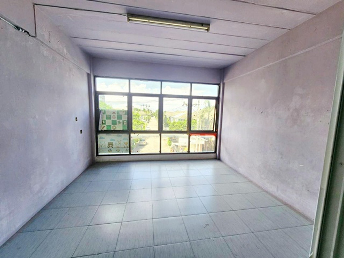 แฟชั่นไอส์ 2.6 กม. รามอินทรา109 ให้เช่าตึกพาณิชย์ 3.5 ชั้น พระยาสุเรนทร์ 23 ตรว. 318 ตรม. โลตัส 7-Eleven 11,999 บาทต่อเดือน Loading...