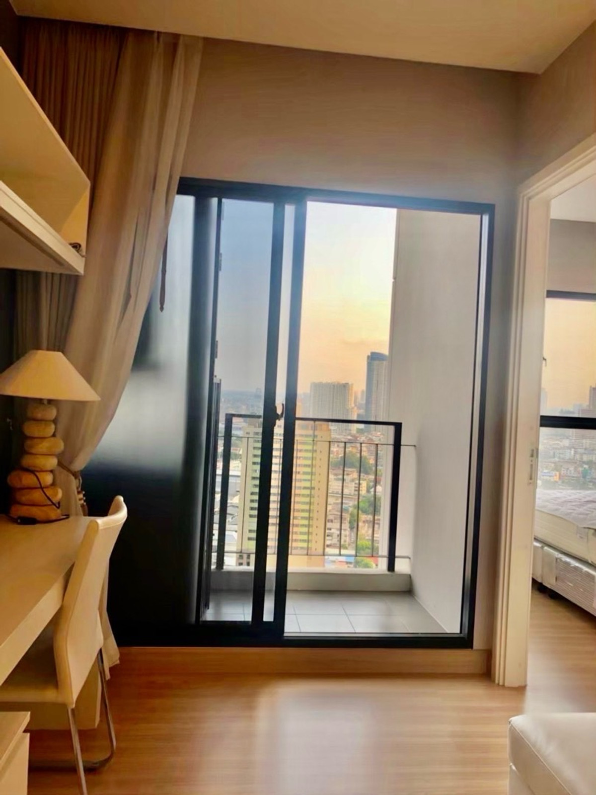 ให้เช่าคอนโดวงเวียนใหญ่ เจริญนคร : 🔥ให้เช่าด่วน 🔥Urbano Absolute Sathon - Taksin ห้องสวย เฟอร์นิเจอร์ครบ พร้อมเข้าอยู่ ❗