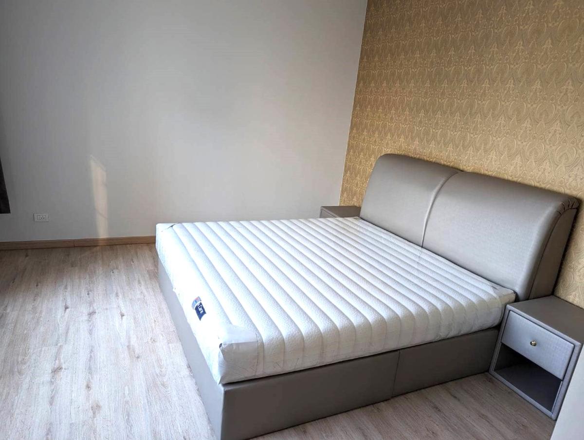 ST12294 - The Emporio Place :  ดิ เอ็มโพริโอ เพลส - BTS Phrom Phong/ Emporium/ EmQuartier Loading...