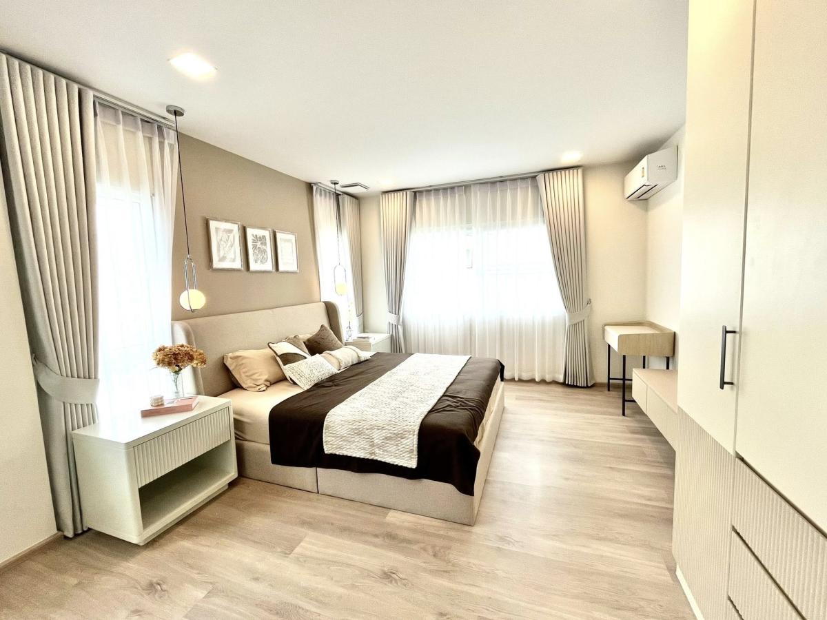 UV01870 - Villaggio 2 Srinakarin - Bangna :  วิลลาจจิโอ 2 ศรีนครินทร์ - บางนา - Mega Bangna / Ratwinit Bangkaeo School / Suvarnabhumi Airport / Burapha Withi Expressway / Thainakarin Hospital / Central Bangna Loading...