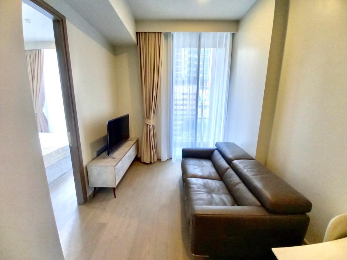 CD03352 - Celes Asoke :  เซอเลส อโศก - BTS thonglor / Emporium / Emquatier Loading...